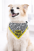 Bandana para perro “Figura Pública” – pañuelo para mascotas con frase divertida y diseño original